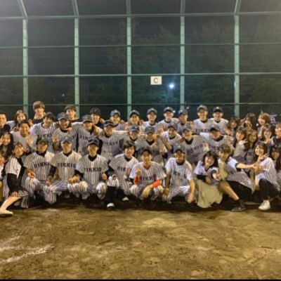 pirates_rikkyo's profile picture. 2023年度立教リーグ準優勝🏆 立教大学軟式野球サークルパイレーツです‼️活動は毎週水曜日、週一回活動しています！野球以外にもたくさんのイベントも行っています😆野球経験者、未経験者🔰はもちろん女の子🚺も大歓迎🌈Instagramで活動紹介もしてるので、是非見てみてください！↓↓↓