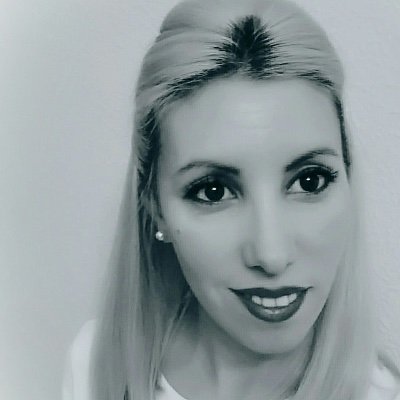 laprofecarolina's profile picture. 