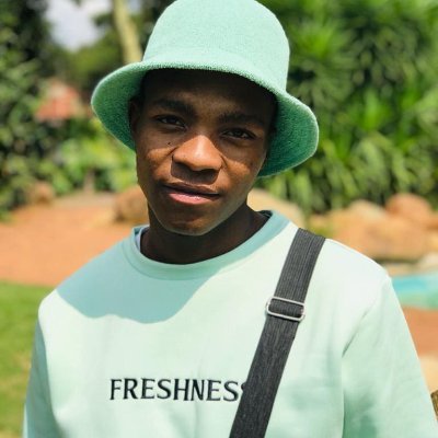 NhlakesNhlingo's profile picture. like to laugh \enthusiastc,God first before anything else🙏 studying at tshwane University of technology 👩‍🎓🙏🌺💯