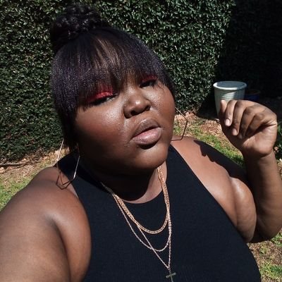 neo_makeke's profile picture. 👑🌸🙂