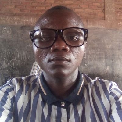 Natif de la @Gitega, Bachelier à l'#IPA Kirundi-Kiswahili, Ancien étudiant de l'@UB_Rumuri, jeune autodidacte.
Mes tweets n'engagent que moi même.
#Burundi🇧🇮