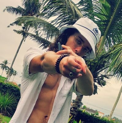 nironized1's profile picture. Opensea: https://t.co/32lkK8jt4J Niron a.k.a Elixir #CryptoArt 🇫🇷  Rapper/producer & digital art lover.
Ig: https://t.co/QFItKJVoWF