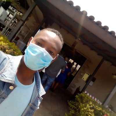 After falling in love with a blogger I realised my life became a story😃😃😃