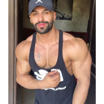 Sad2213054193's profile picture. عش بسلام