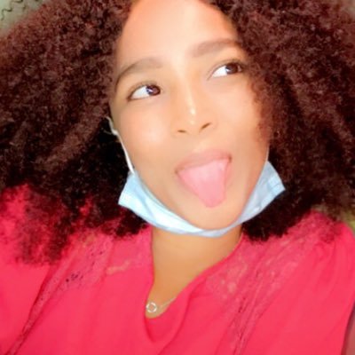 passionnée de l’écriture🤍, ambitieuse. douce , timide et sauvage. j’ai perdu mon ancien compte max de follow please. Insta: Marème Diallo Snap:miss-mariame1