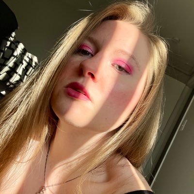 theannalynch's profile picture. 25// she/her // ❤️ @colebraswell