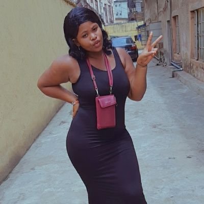 Am a young and ambitious girl...... who is highly helped by God🥰😍😘