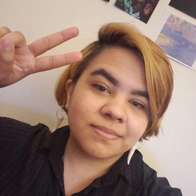 they/them | 28 | ask me what I'm reading! | board member @chicagonerds
