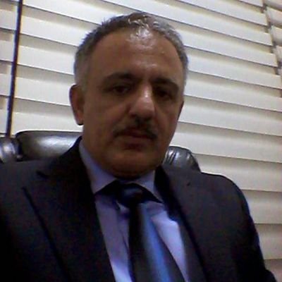 Biraz şair, biraz şiir; birazdan fazla okur, biraz yazar.