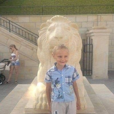 Iulian85595009's profile picture. 