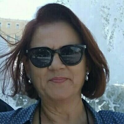 ..αυτοί που μας στάθηκαν τους χειμώνες
σ' αυτούς θα δώσουμε τα καλύτερα καλοκαίρια ....