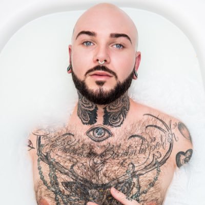 boyfriend_butt's profile picture. Boys with bubble butts and things that make my cock throb. Always looking for warm wet holes to use.