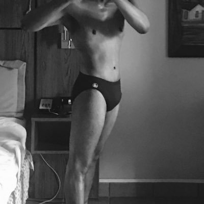 2calm2be's profile picture. LowKey Chill and Educated