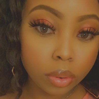 Momo_jubi's profile picture. IG: jam_beauty97 ....