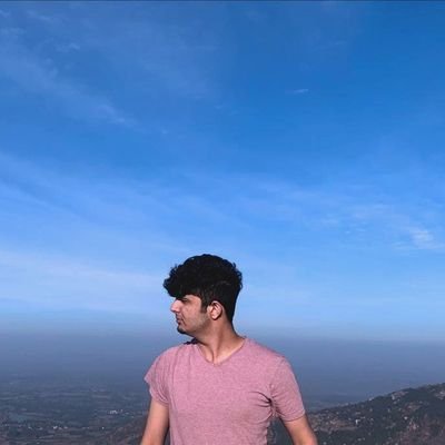 srirxm's profile picture. cars, powerlifting, product design | @10kdesigners C8