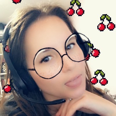 HelloFall_av's profile picture. Lvl 1 Streamer California ☀️ My Lovely Little Leaves 🍁