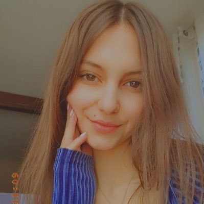 alisonalvs's profile picture. 