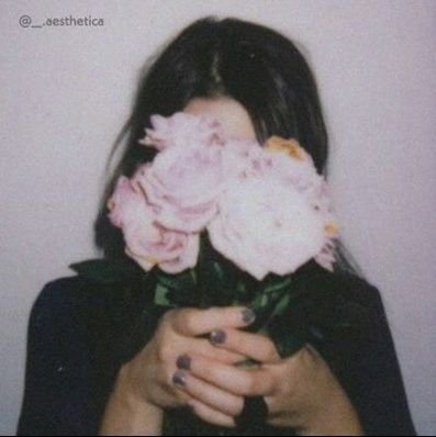 manaheeelll_'s profile picture. Fairly intuitive.