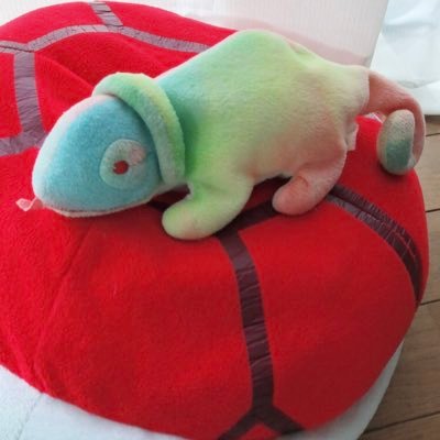 neverendpoipoi's profile picture. 