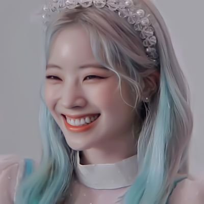 dahyvhs's profile picture. ⠀⠀⠀ ⠀ ، 지우 ヾ 𝟗𝟗 ✕ 𝟗𝟖 𓎆 다현: • ́ ᎔