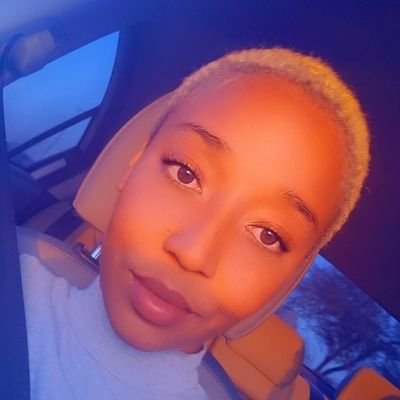 itsYoriQueso's profile picture. scorpio. sarcastic af.