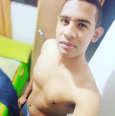 CsarQui38969363's profile picture.