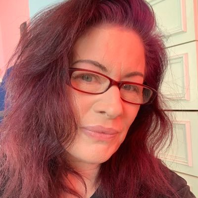 karenjscreen's profile picture. not a singer, not a model, not an actress........ just happy to be me ❤️