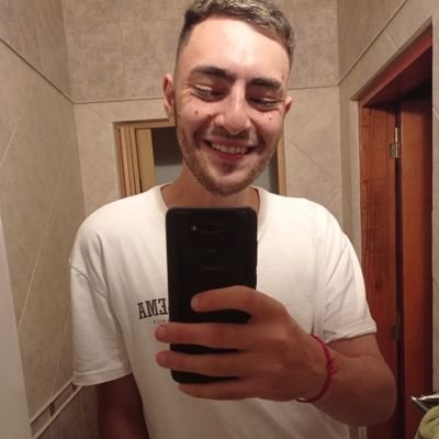 - 24 años
- técnico superior en administración de empresas
- filosofia gallardista
- MESSISMO