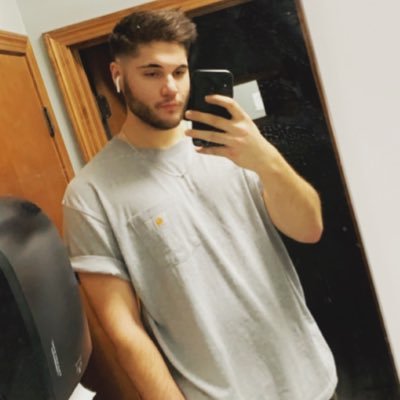 ericfairhurst44's profile picture. Tacos first. Ask questions later.