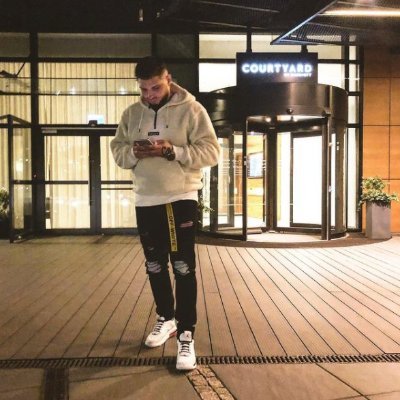 kvcprx_'s profile picture. just typing the keyboard and magic things happen✨