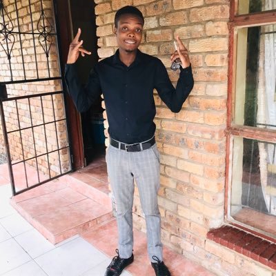 Mfundo16000498's profile picture. i read people