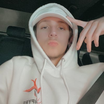 Nmyphh's profile picture. no sex in the champagne room