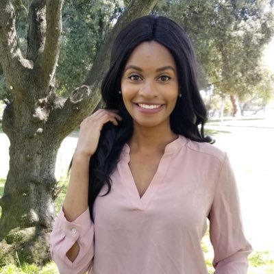 thejaninejames's profile picture. She/Her | Revenue Policy @Twitter | Equestrian 🏇🏾 | Mother of Terriers | #BLM | 🏳️‍🌈 | All opinions are my own