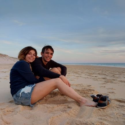 Luengorod's profile picture. En un bongo remontando el Arauca.

Uesebista.