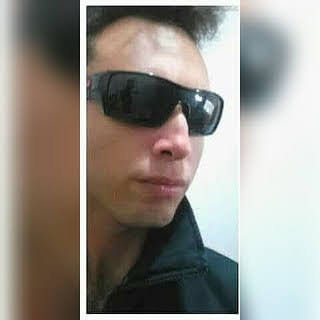 RenanFDosSant12's profile picture. sou brasileiro e rockeiros l love you ❤️ solteiro
Moro em Barueri/ SP
fã de rockeiras e rockeiros 
chama q o pai tá on 🤘💀🤘♥️🌹🌹