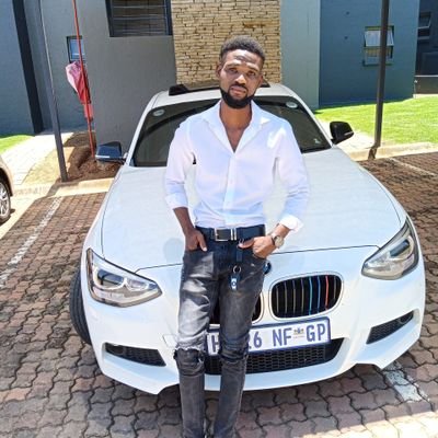 GiftsSithole's profile picture. I real 100% authentic🤨🤨🤨studied sound engineering at Academy of Sound Engineering in SABC↗️part-time Dj