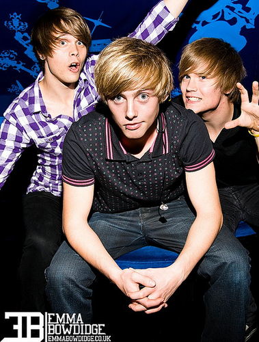 i love @ttband
@ttband followed -30th May 2011