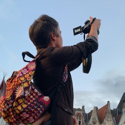 Ancienne rédactrice en chef adjointe et journaliste dans un hebdo. Cherche désormais sa voie...