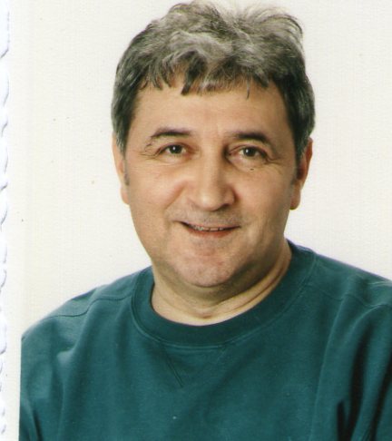 fan de sf , d’héroïc fantasy,de jeux de mots et de blagues a 10 balles,j'adore les traits d'esprit,l'humour et tout ce que j'ai envie d'entendre ou voir.