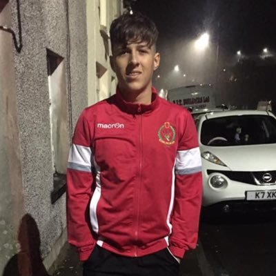 age 18 ( rugby 🏉 heol y cyw ) ( Football goalkeeper ⚽️ Wales 🏴󠁧󠁢󠁷󠁬󠁳󠁿 Under 16 ) ( Wrestling academy 🤼‍♂️ ) ( Bridgend college 🏉 )