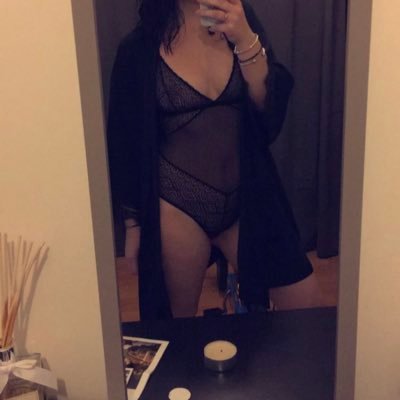 jennmath2's profile picture. Jeune couple la trentaine cherche a pimenté notre quotidien de petites folies 😏🔞 suivez nous aussi sur Snap: jennmath7