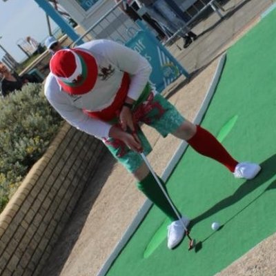 Captain of the Welsh Minigolf Club.

Wales, Minigolf, Madrid.

🏴󠁧󠁢󠁷󠁬󠁳󠁿⛳🏎️