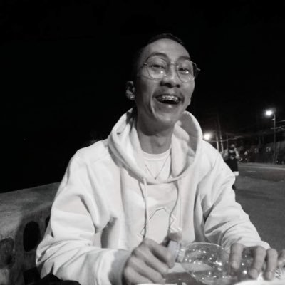 UySyDos's profile picture. 