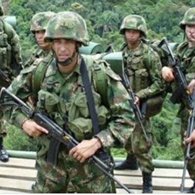 ejército nacional de Colombia.....patria honor lealtad