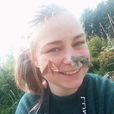 PhD student @ECORISC_CDT @UniExeCornwall studying effects of veterinary medicines on dung beetles 🐄🪲 | Mad about moths 🦋 | she/her