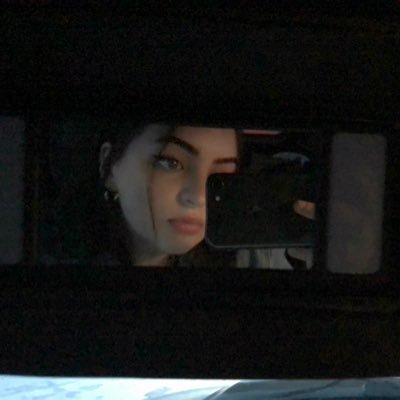 BelanskySierra's profile picture. she/her 🦋