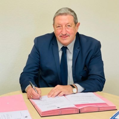 Premier adjoint au maire d’Antibes Juan-les-Pins délégué aux affaires sociales | Conseiller départemental des Alpes-Maritimes.