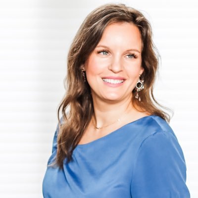 KristiJAllen's profile picture. Global Communications @Intel. MBA. Master’s in Government @JohnsHopkins ‘23. Sharing all the #careergrowth vibes ☀️ Views are mine.