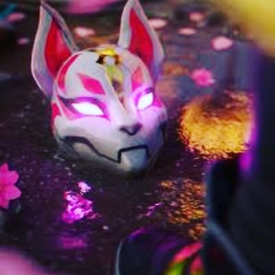 my tik tok is https://t.co/TDEsxYPdT3 give me a follow and if you want to join my tik tok fortnite clan named foxclan
