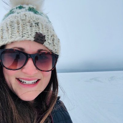 DearMissGen's profile picture. Reader of books. Drinker of tea. Snuggler of cats. Inspired by kids.